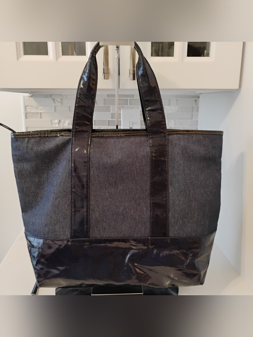 GUC Longchamp Denim & Patent Leather Tote Bag -  Floral Appliqué - Picture 3 of 16